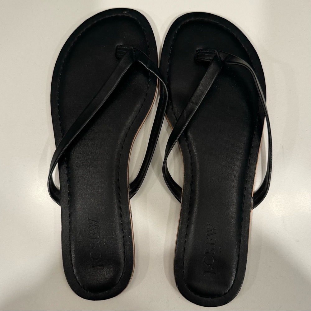 J.Crew Factory black Easy Summer Flip Flops Size 7 Very good condition